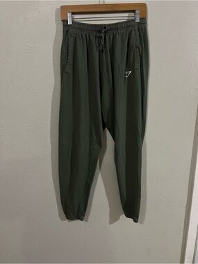 Gymshark Men’s Olive Green Athletic Jogger Pants size Medium